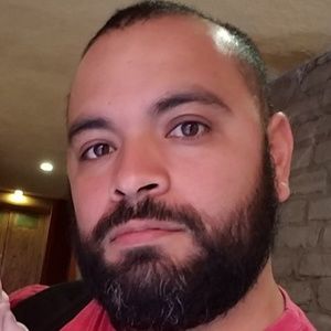 Meet your Posher, Cesar